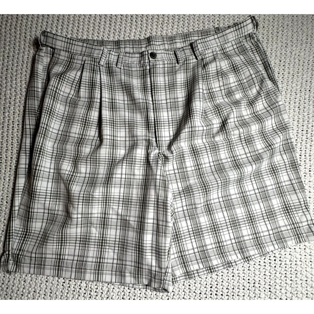 Haggar Mens Cool 18 Performance Short Flat Front White/Gray Plaid Size 46
